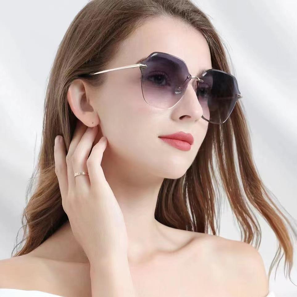[Kính Râm Nữ Cao Cấp V22] Mắt Kính Thời Trang Chống Tia UV, Mắt Kính Hiệu Ứng Gradient